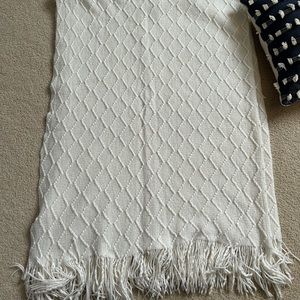 Pottery barn throw blanket